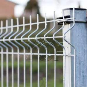 System ogrodzeń z siatki drucianej z ogrodzeniem słonecznym